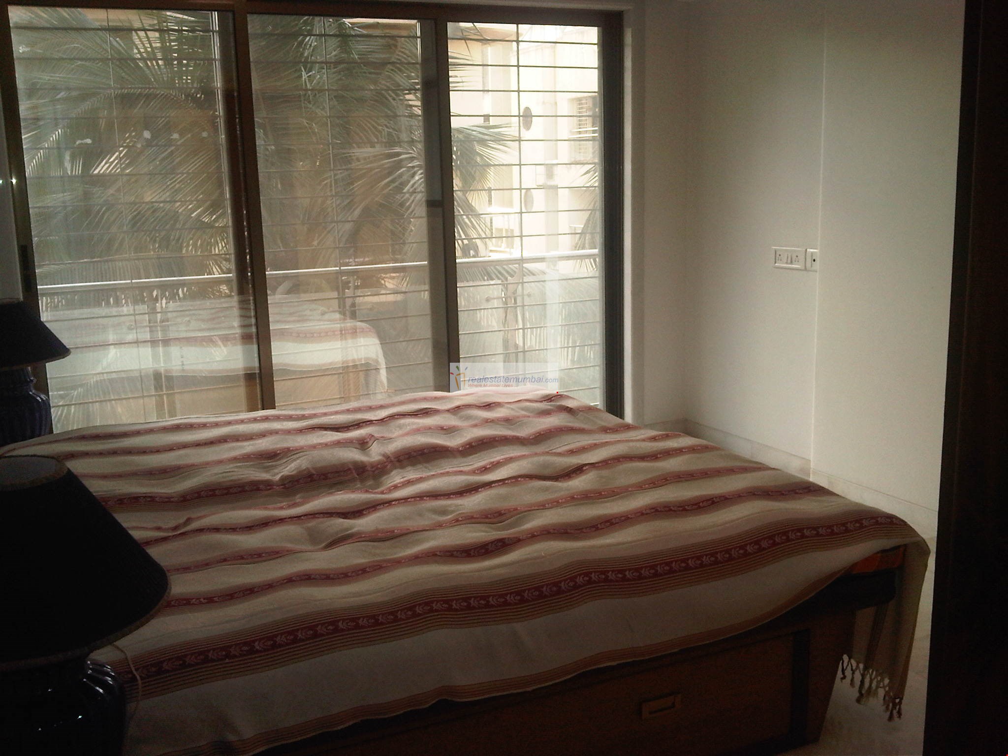 4 BHK Flat on Rent in Khar West - Sankalpita